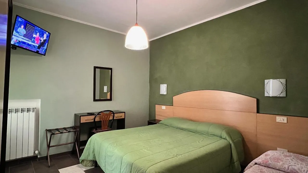 Hotel Il Cavaliere Nero Tirrenia 2*,  Italia