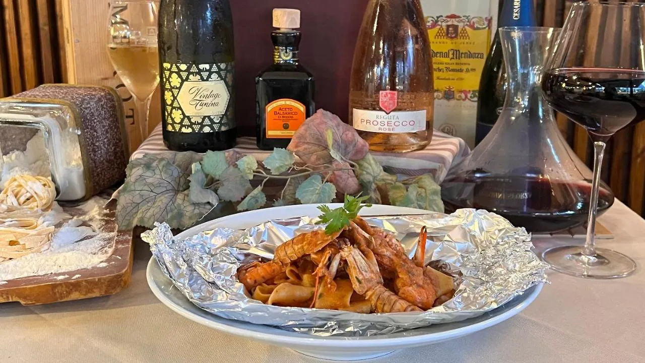 **  Hotel Il Cavaliere Nero Tirrenia Italy